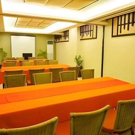 L Square Hotel Tarlac City Dış mekan fotoğraf