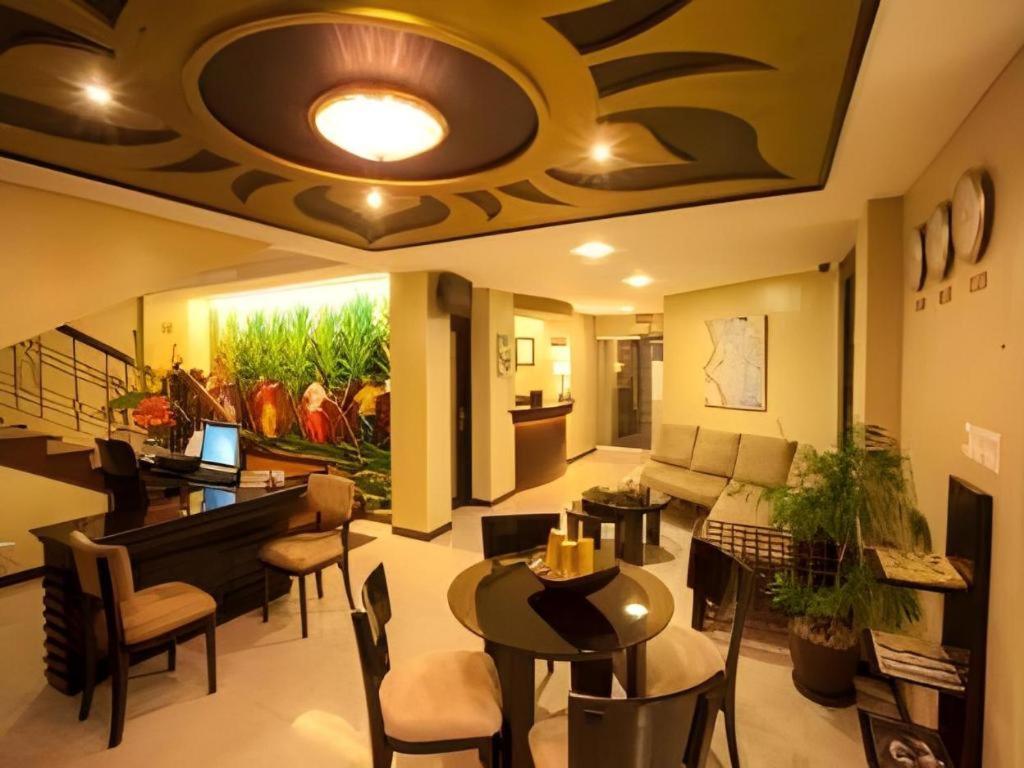 L Square Hotel Tarlac City Dış mekan fotoğraf