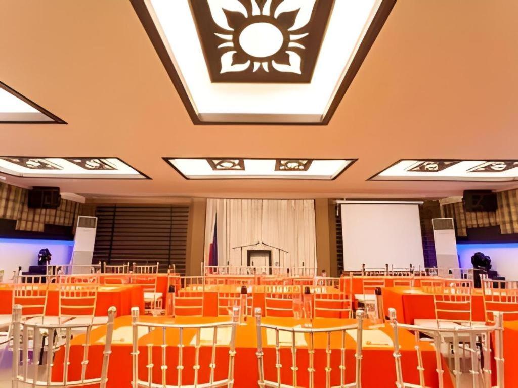 L Square Hotel Tarlac City Dış mekan fotoğraf