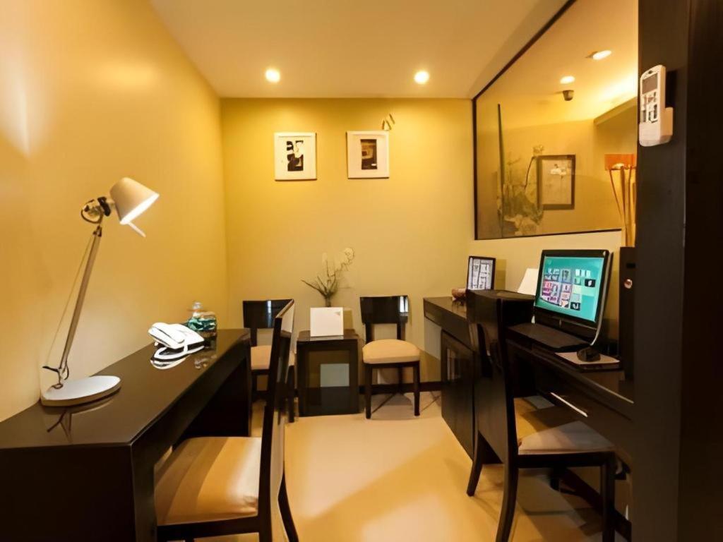 L Square Hotel Tarlac City Dış mekan fotoğraf
