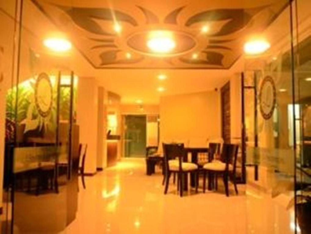L Square Hotel Tarlac City Dış mekan fotoğraf