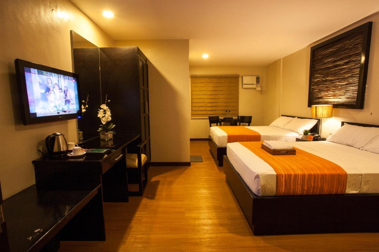 L Square Hotel Tarlac City Dış mekan fotoğraf