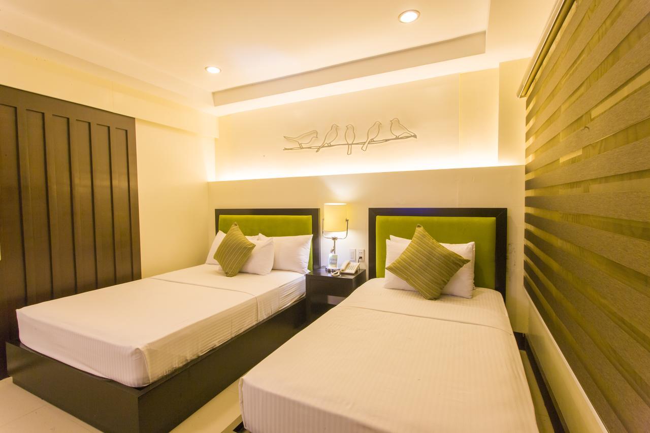 L Square Hotel Tarlac City Dış mekan fotoğraf