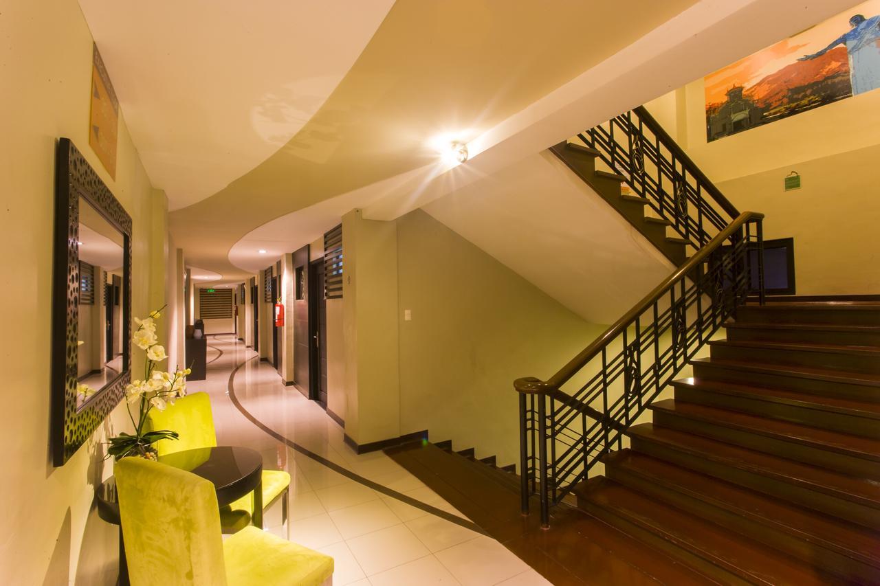 L Square Hotel Tarlac City Dış mekan fotoğraf