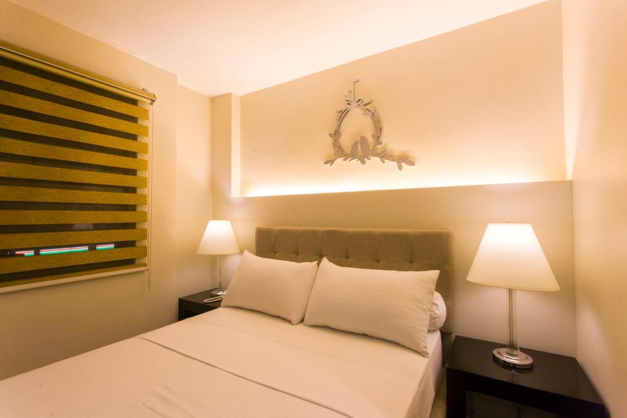L Square Hotel Tarlac City Dış mekan fotoğraf